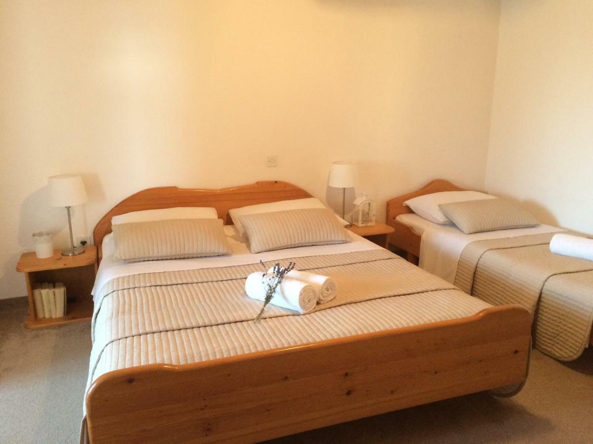 Apartments Villa Jusup Stari Grad Kültér fotó